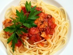 Спагети с домати и миди