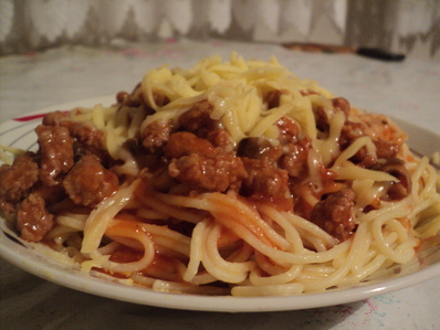 Спагети с доматен сос