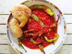 Чорбаджийски чушки с доматен сос
