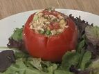 Пилешка салата в домат