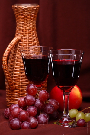 Домашно свежо вино прави чудеса на празен стомах