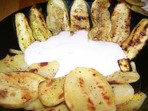 Тиквички и картофи на фурна