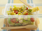 Как да запазим кутиите за храна от вмирисване?