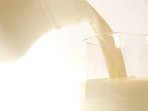 Удължете срока на годност на прясното мляко
