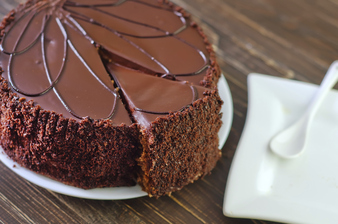 Как да си направим "дяволски шоколадова торта"?