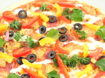 Шарена зеленчукова пица