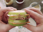 Невероятен сандвич с ябълка и чедър
