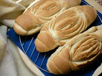 Вкусен хляб с два вида брашно